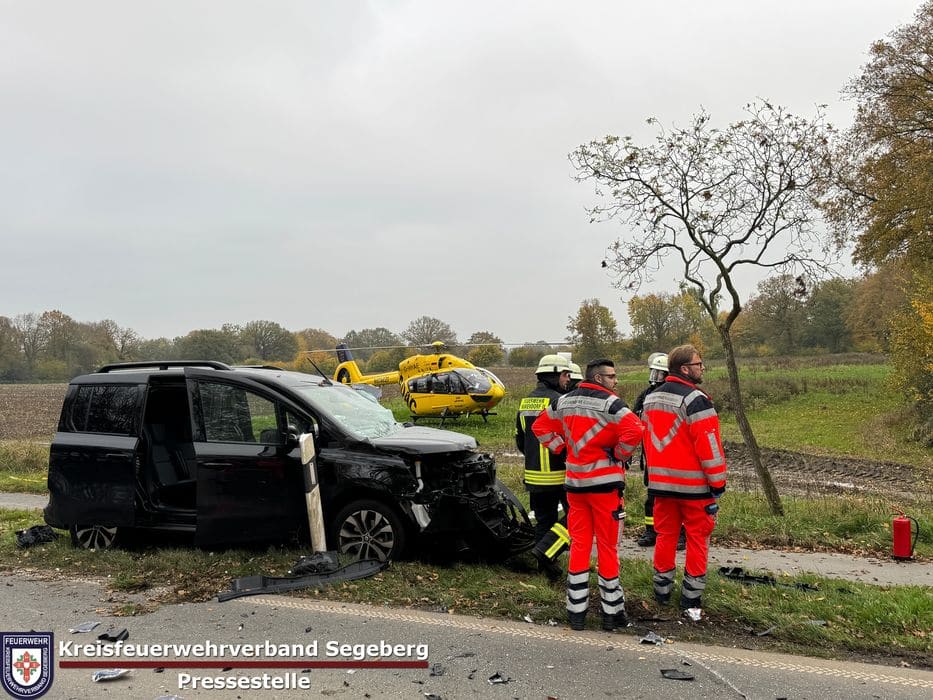 Einsatz: Schwerer Verkehrsunfall auf der Henstedter Straße Ortsausgang Wakendorf II, Foto 2