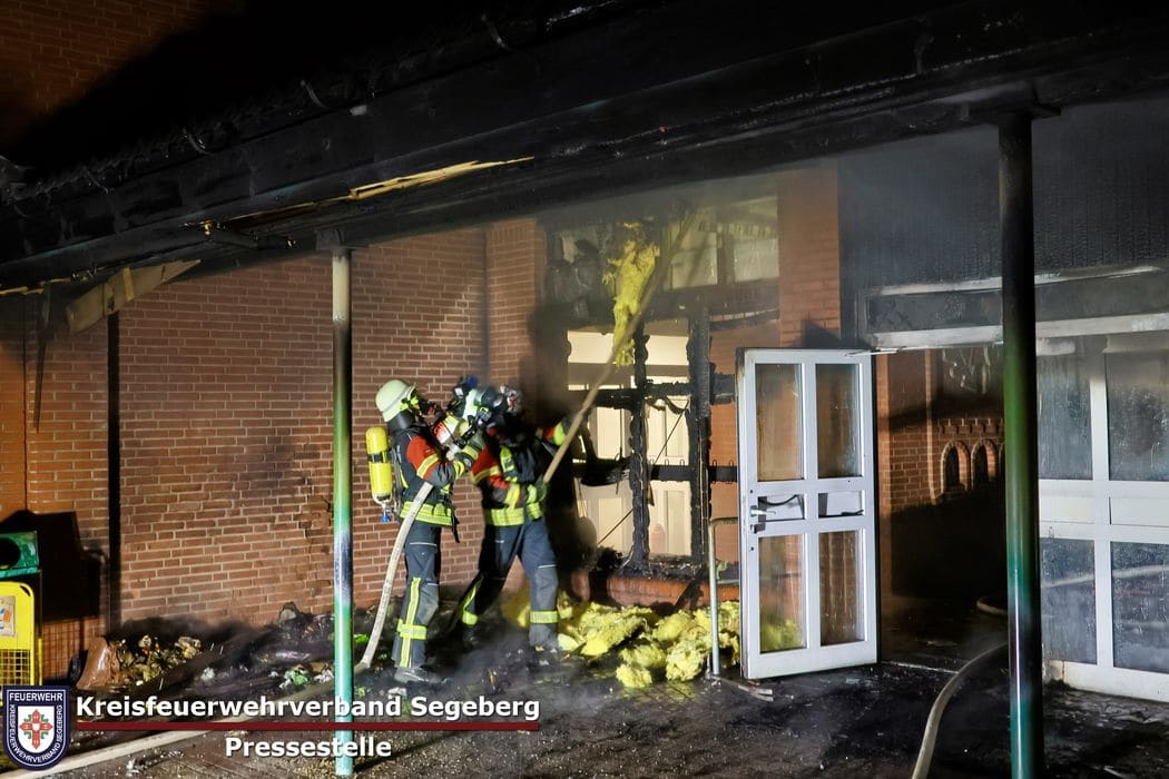 Einsatz: Feuer in der Grundschule in Schmalfeld, Foto 3