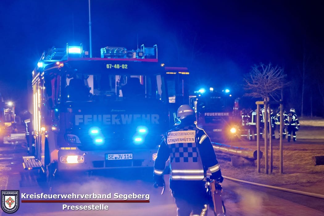 Einsatz: Feuer in der Grundschule in Schmalfeld, Foto 9