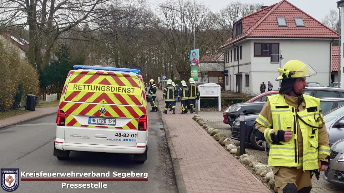 Einsatz: Einsturz einer Kellertreppe in Hartenholm, Foto 3