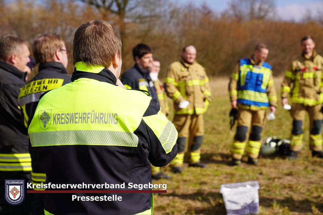 Übung: 9.Feuerwehrbereitschaft in Kisdorf, Foto 4