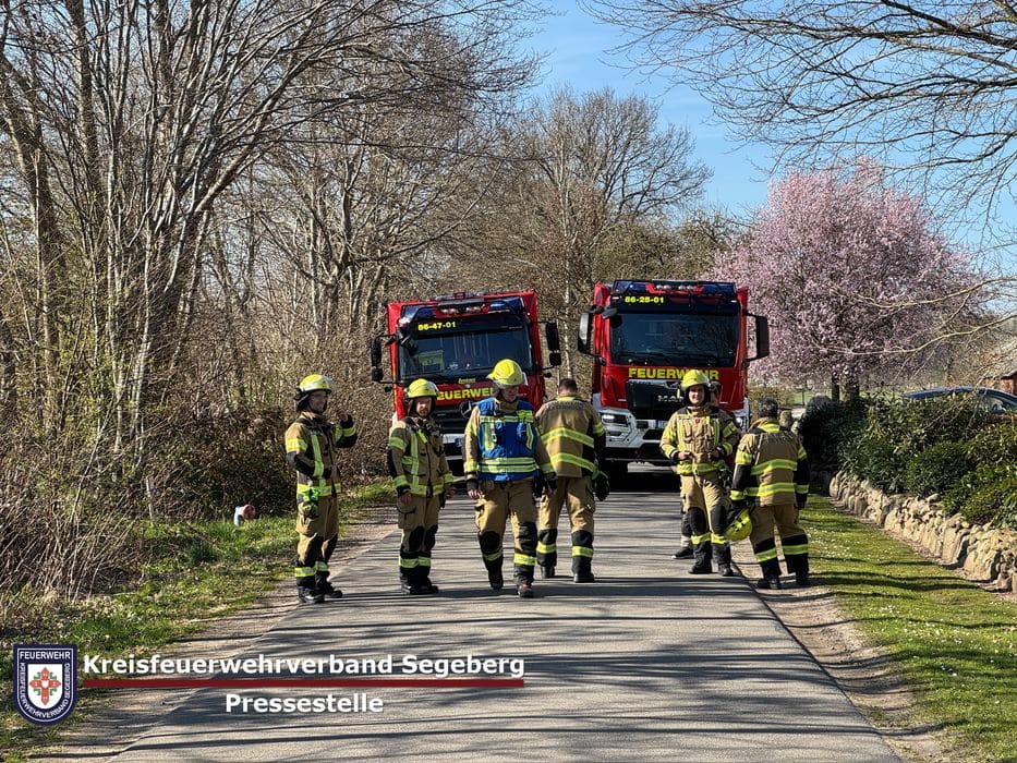 Einsatz: Gülleanhänger in Struvenhütten umgekippt, Foto 5