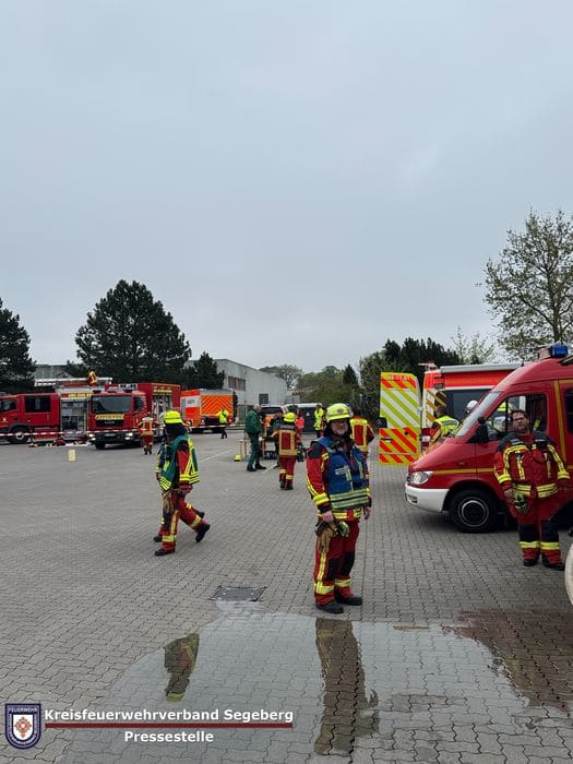 Einsatz: Austritt von Batteriesäure in Kaltenkirchen, Foto 2