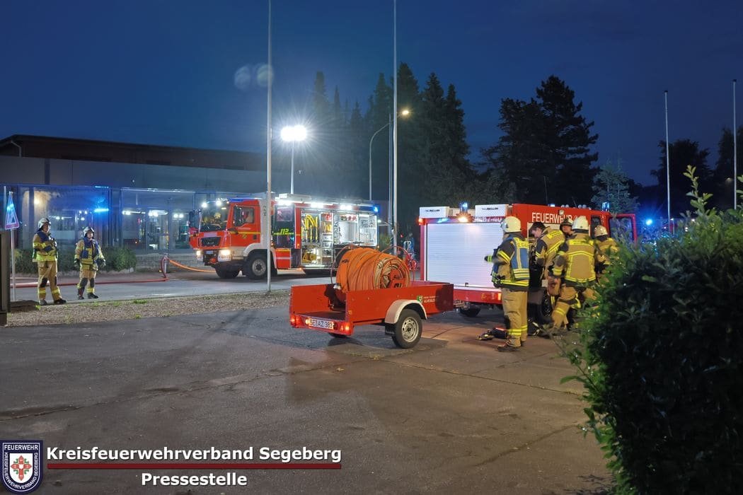 Einsatz: Dachstuhlbrand eines Einfamilienhauses in Ellerau, Foto 3