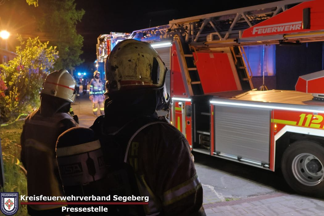 Einsatz: Dachstuhlbrand eines Einfamilienhauses in Ellerau, Foto 9
