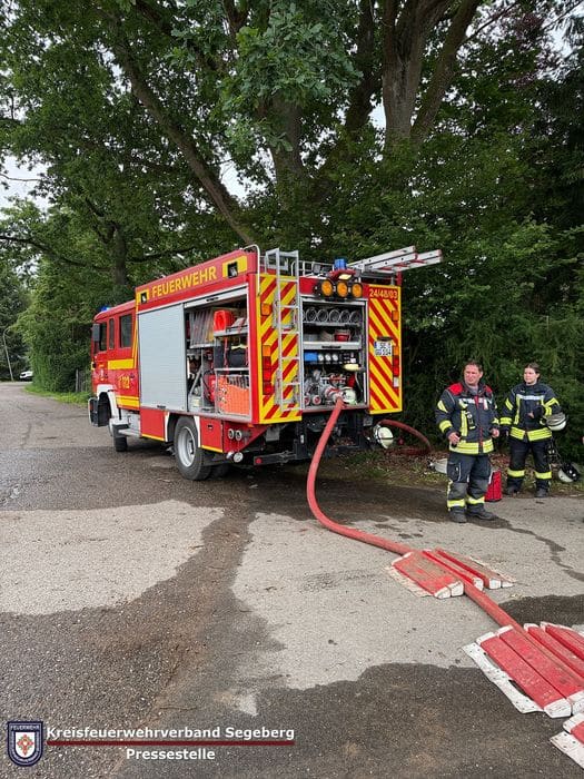 Einsatz: Feuer zerstört Bungalow in Seedorf, Foto 1