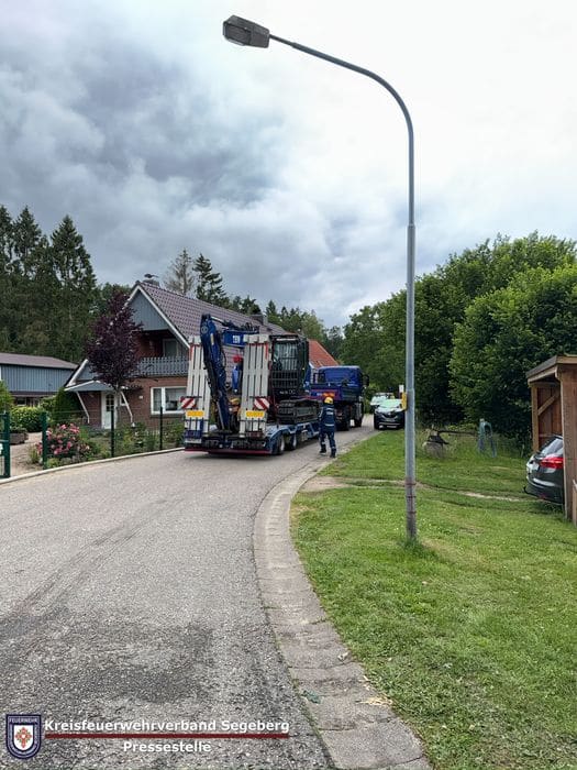 Einsatz: Feuer zerstört Bungalow in Seedorf, Foto 7