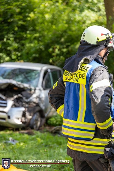 Einsatz: Schwerer Verkehrsunfall mit 12 Verletzten, Foto 1