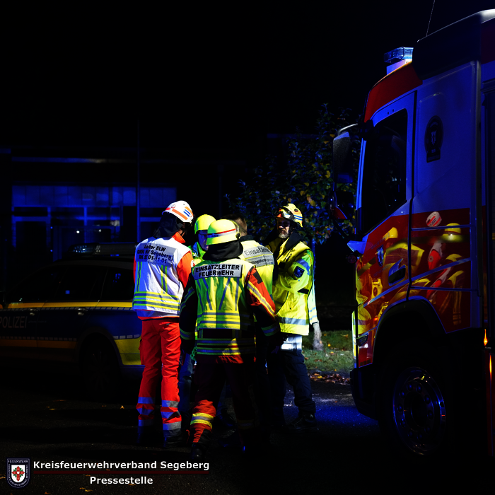 Einsatz: Feuer greift auf Doppelhaushälfte über, Foto 5