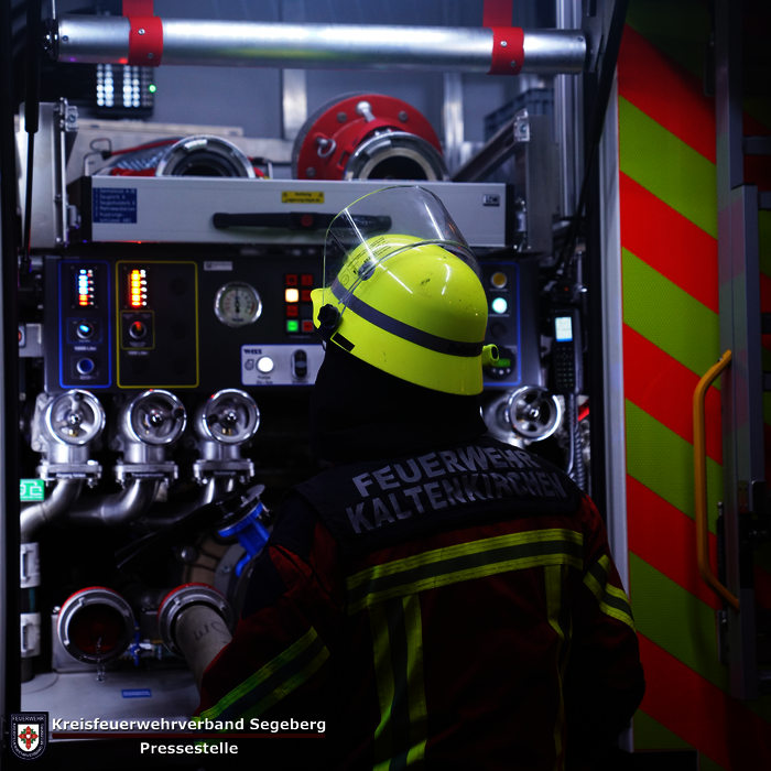 Einsatz: Feuer greift auf Doppelhaushälfte über, Foto 6
