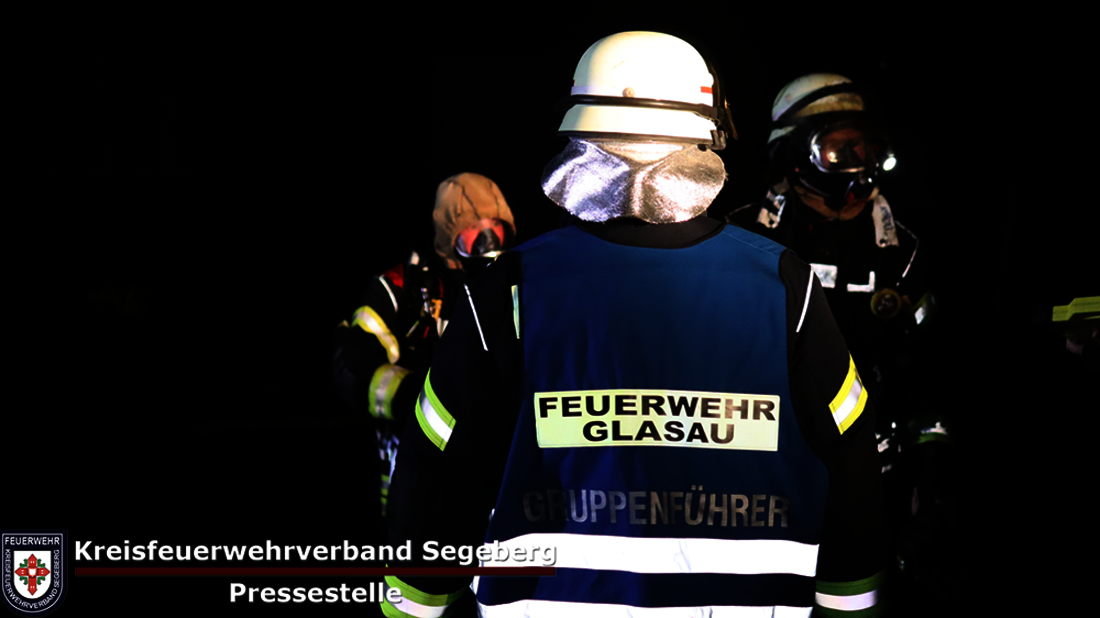 Einsatz: Brand eines landwirtschaftlichen Gebäudes in Seedorf, OT Berlin, Foto 2