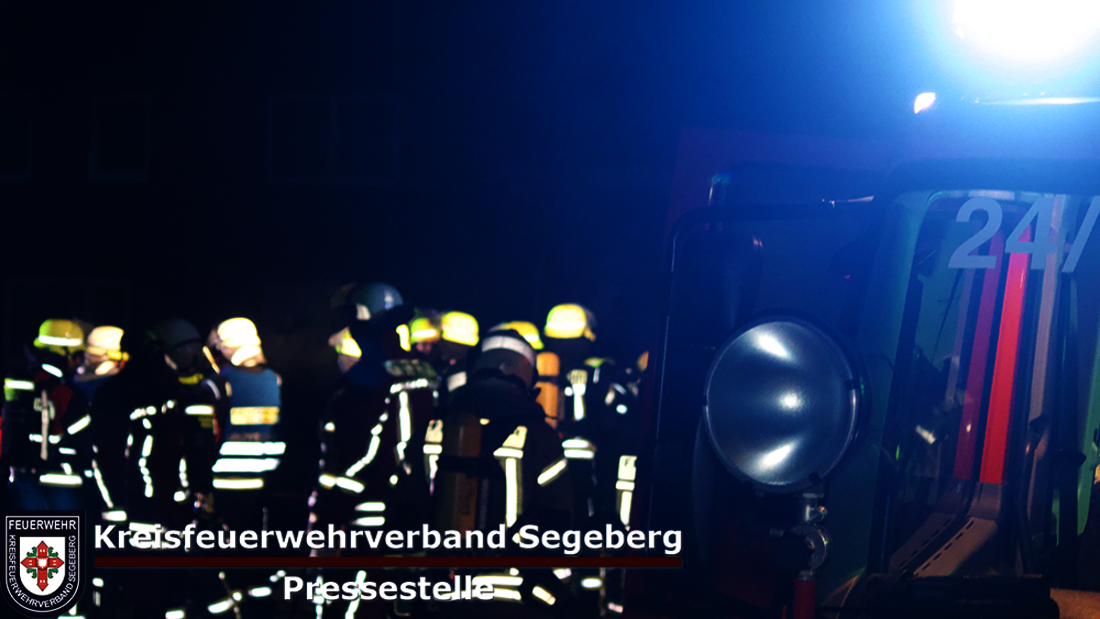 Einsatz: Brand eines landwirtschaftlichen Gebäudes in Seedorf, OT Berlin, Foto 3