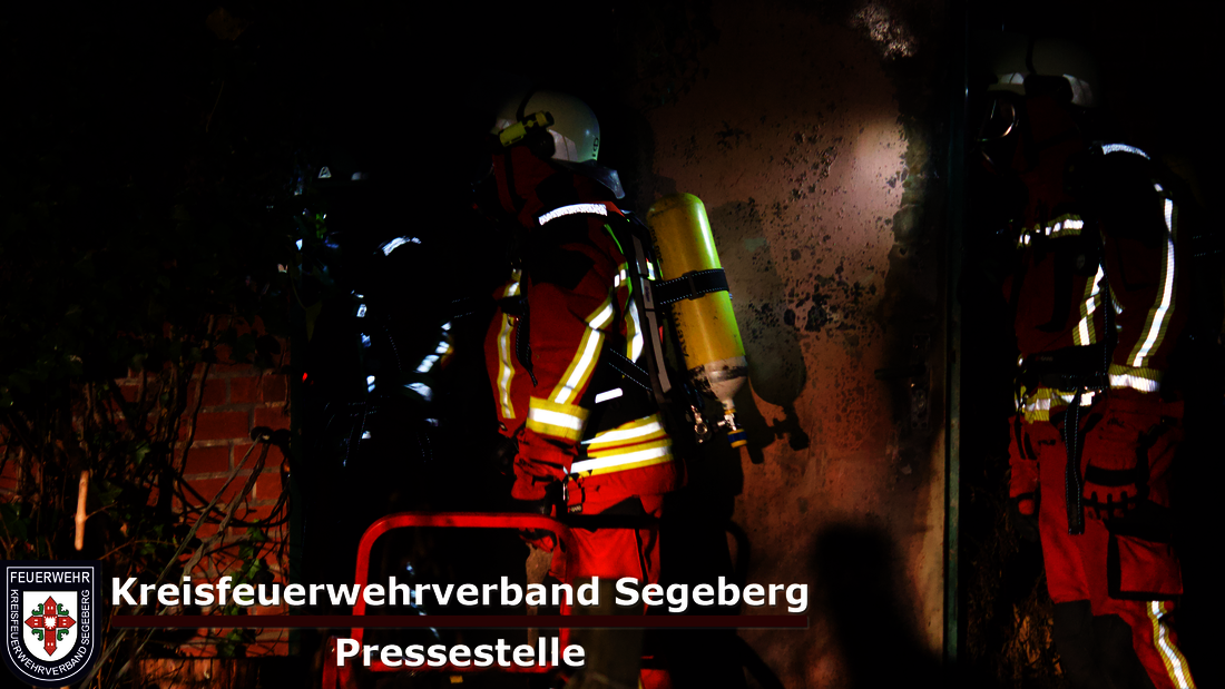 Einsatz: Brand eines landwirtschaftlichen Gebäudes in Seedorf, OT Berlin, Foto 4