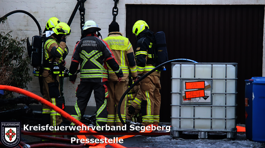 Einsatz: Vollbrand eines Werkstattgebäudes, Foto 3