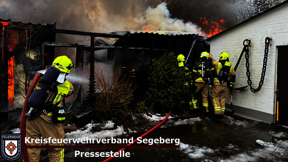 Einsatz: Vollbrand eines Werkstattgebäudes, Foto 5