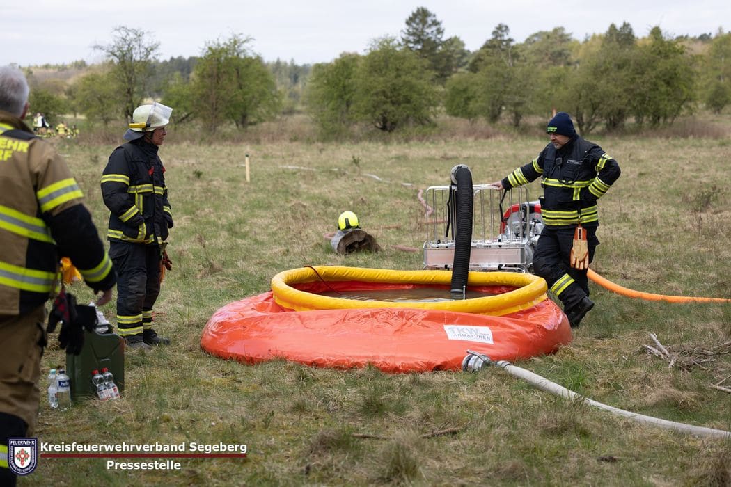 Übung: 9.Feuerwehrbereitschaft übt in Wittborner Heide, Foto 4