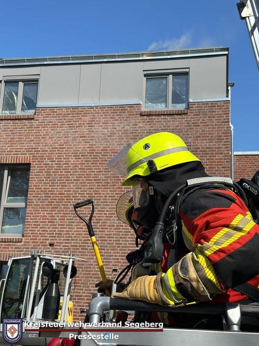 Einsatz: Dachstuhlbrand in Kaltenkirchen, Foto 10