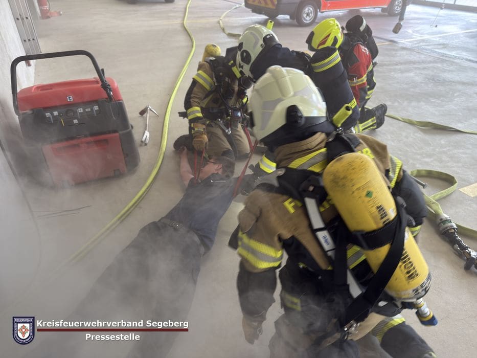 Einsatzübung: Feuerwehren Amt Kisdorf, Foto 5