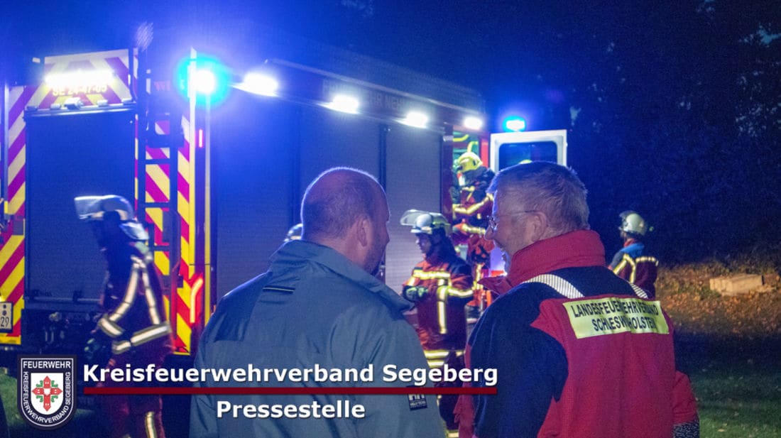 Veranstaltung: Staatssekretär PD Dr. Sönke Schulz zu Gast bei der Feuerwehr Nehms, Foto 1